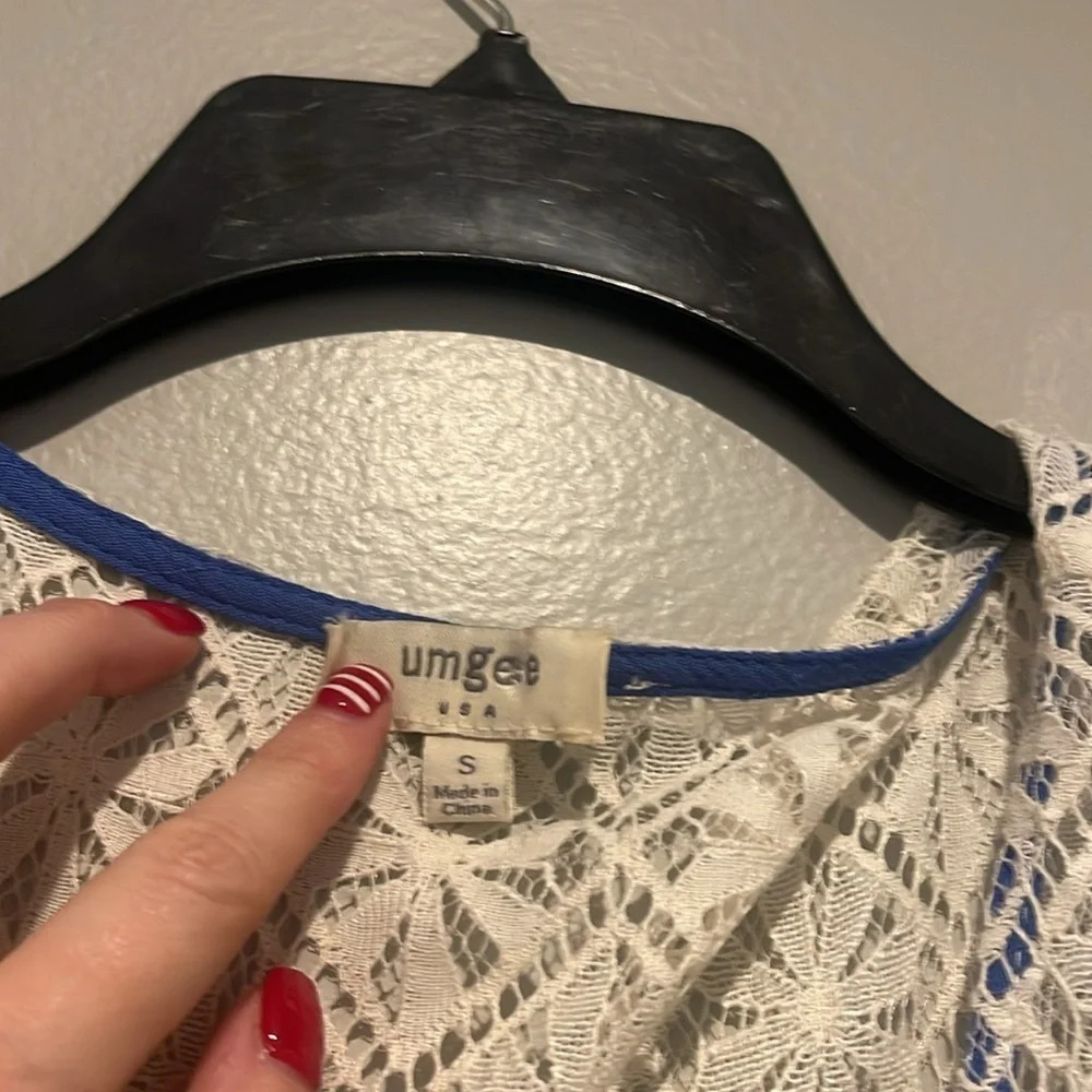 Umgee Lace Cream & Blue boho stye short dress with pockets - Picture 9 of 10